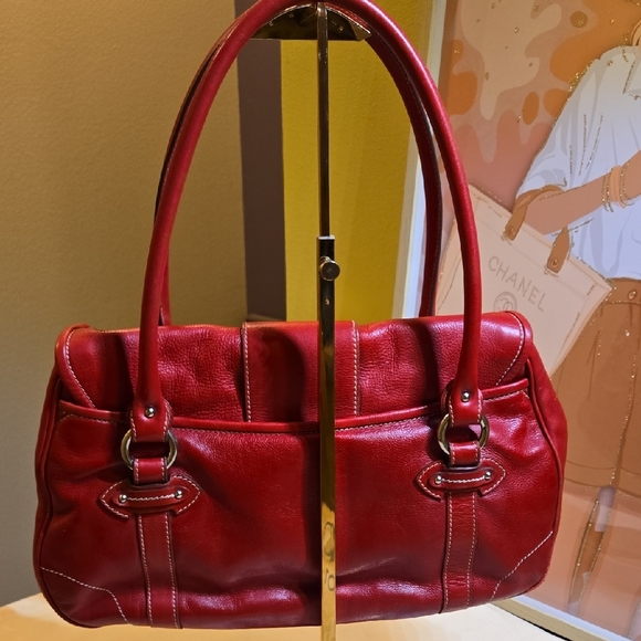 Christian Dior Vibrant Red Pebbled Leather Shoulder Bag with Silver CD Plate - Picture 4 of 17